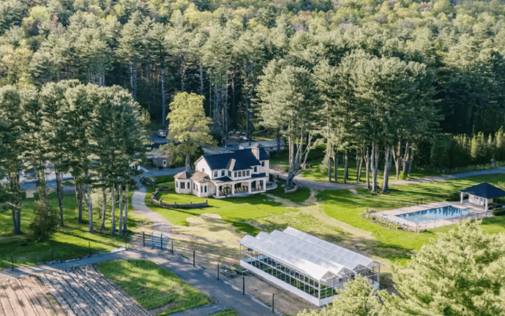 Lundy Farm Ellenville ALive